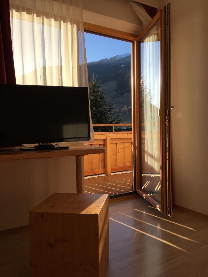 Pension Kristall Bramberg am Wildkogel Exterior photo